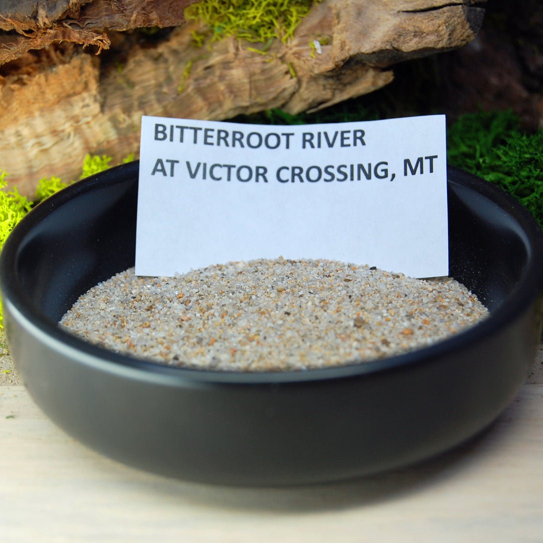 MONTANA Beach Sand Wedding Rings - How Earthy Materials Like Sand, Dirt and Rocks Can Symbolize Your Unique Love Story - Minter and Richter Designs