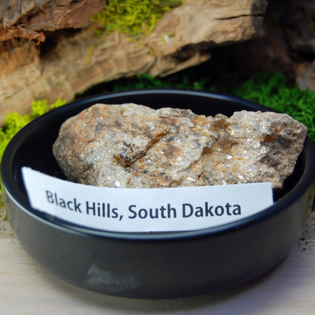 SOUTH DAKOTA Beach Sand Wedding Rings - How Earthy Materials Like Sand, Dirt and Rocks Can Symbolize Your Unique Love Story - Minter and Richter Designs