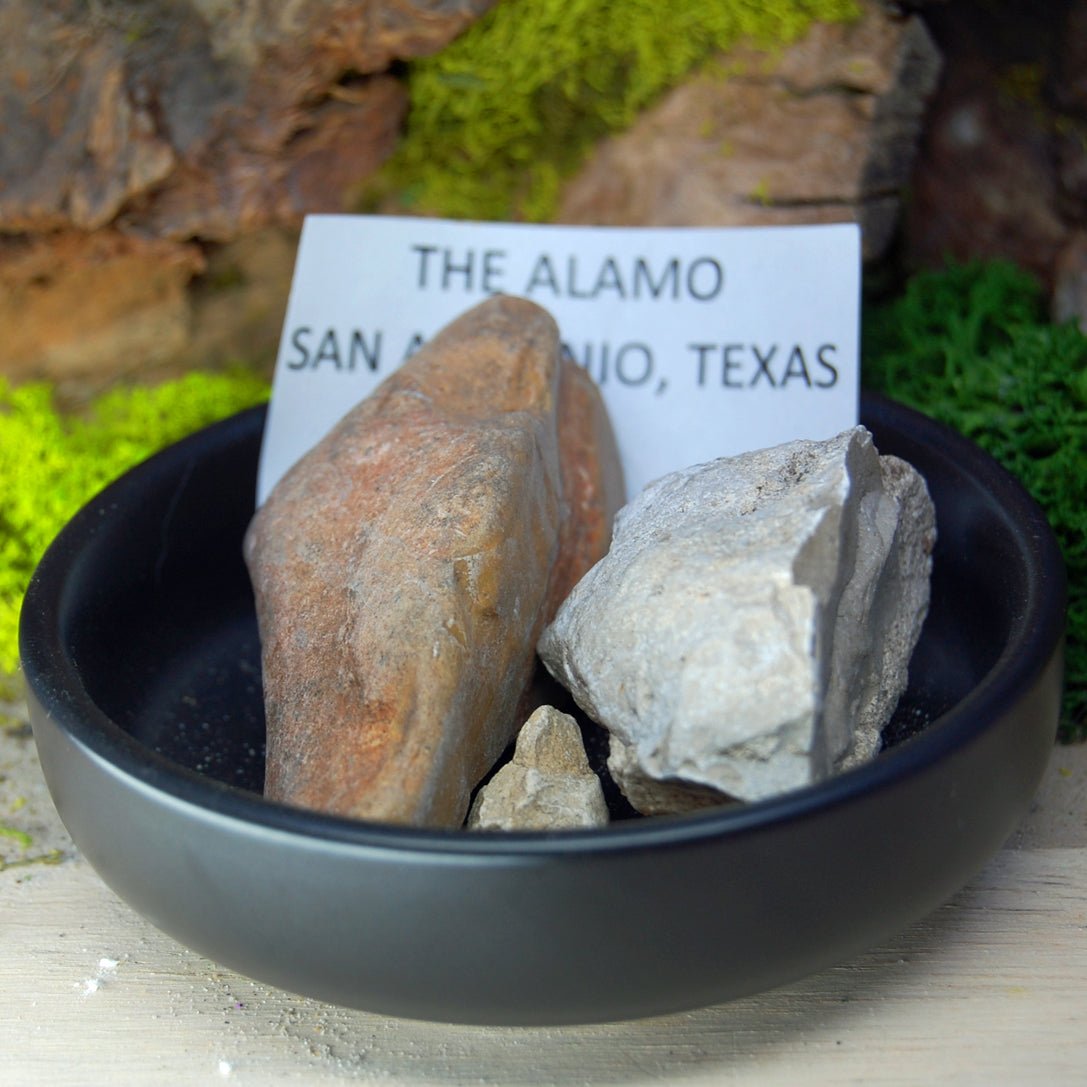 TEXAS Beach Sand Wedding Rings - How Earthy Materials Like Sand, Dirt and Rocks Can Symbolize Your Unique Love Story - Minter and Richter Designs