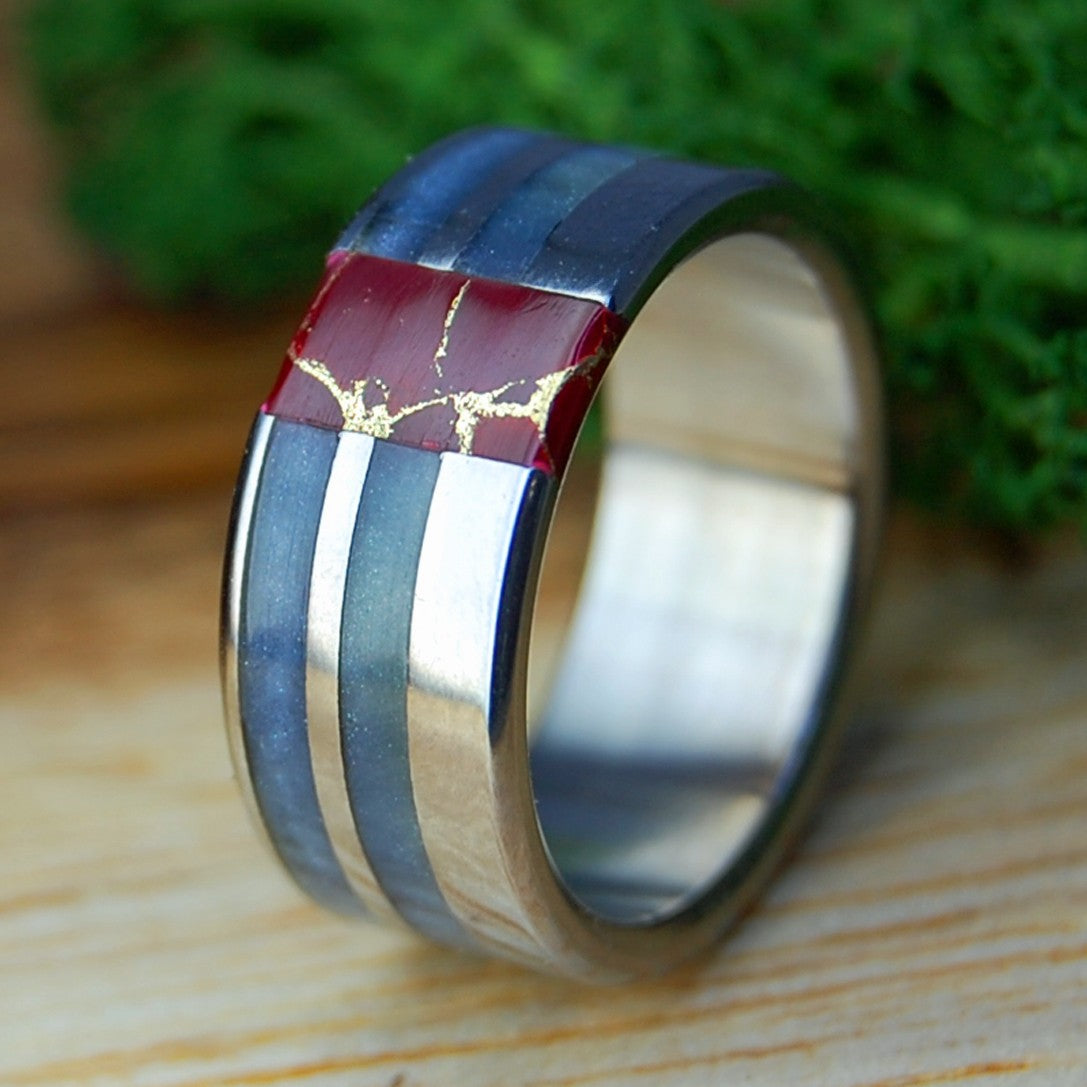 WEST INDIE OCEAN | Men's Gold Webbed Red Jasper, Gray Marbled Opalescent & Titanium Wedding Ring
