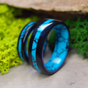 ARIZONA TURQUOISE IN AN ONYX NIGHT | Stone & Titanium Wedding Rings - Minter and Richter Designs