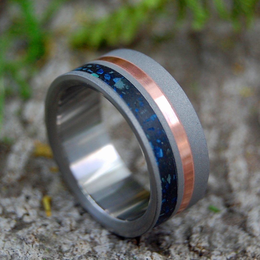 Black Beach Blue Horizon | Men's Black Beach Sand, Copper & Titanium Wedding Ring - Minter and Richter Designs