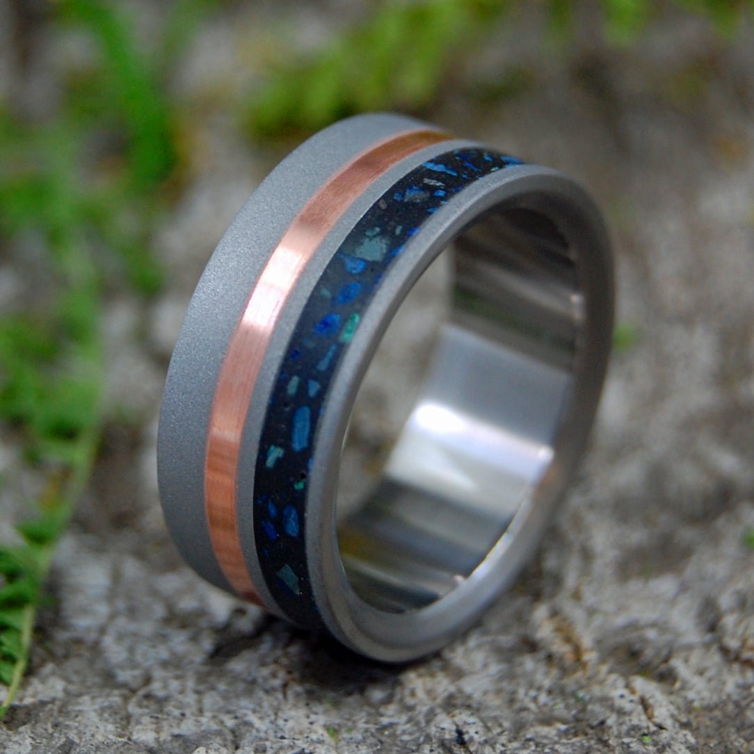 Black Beach Blue Horizon | Men's Black Beach Sand, Copper & Titanium Wedding Ring - Minter and Richter Designs