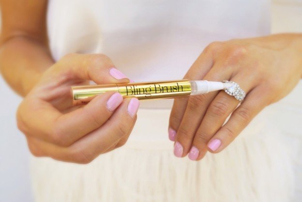 BLING BRUSH JEWELRY CLEANER PEN | Bridal Gift - Wedding Gift - Minter and Richter Designs
