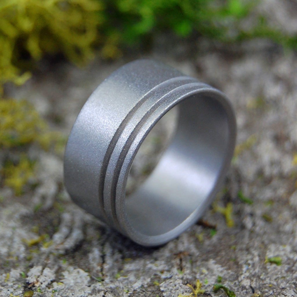 Double Offset Duet Glass Bead Blast | Men's Glass & Titanium Wedding Ring - Minter and Richter Designs