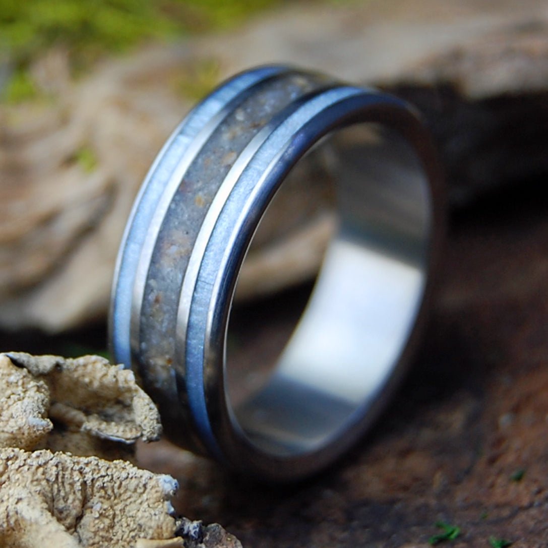 GOOSE ROCKS BEACH MAINE | Men's Gray Marbled Resin, Goose Rocks Beach Sand & Titanium Wedding Ring - Minter and Richter Designs
