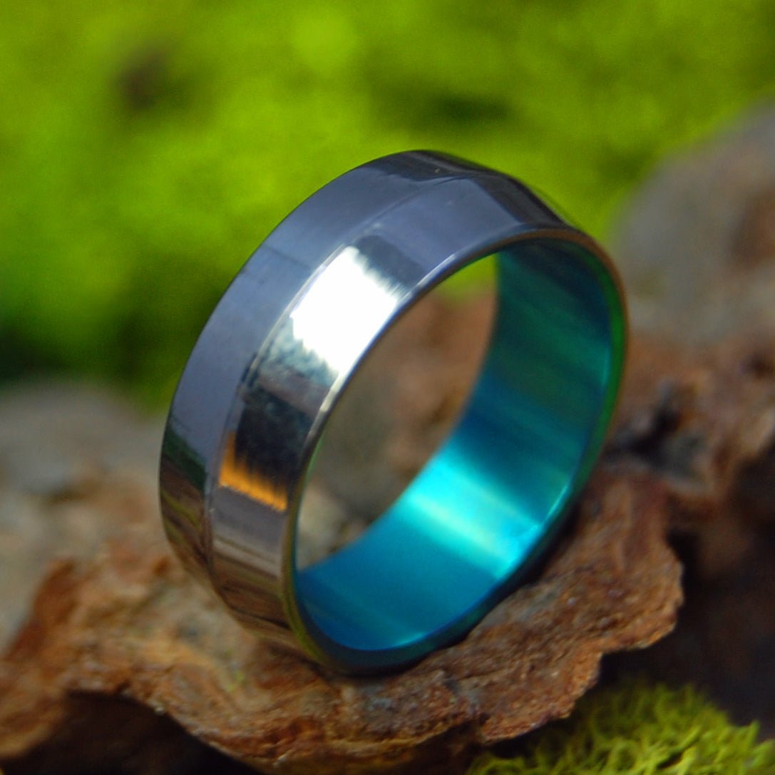 Green Bevel | Size 5 At 6mm | Titanium Wedding Ring | On Sale - Minter and Richter Designs