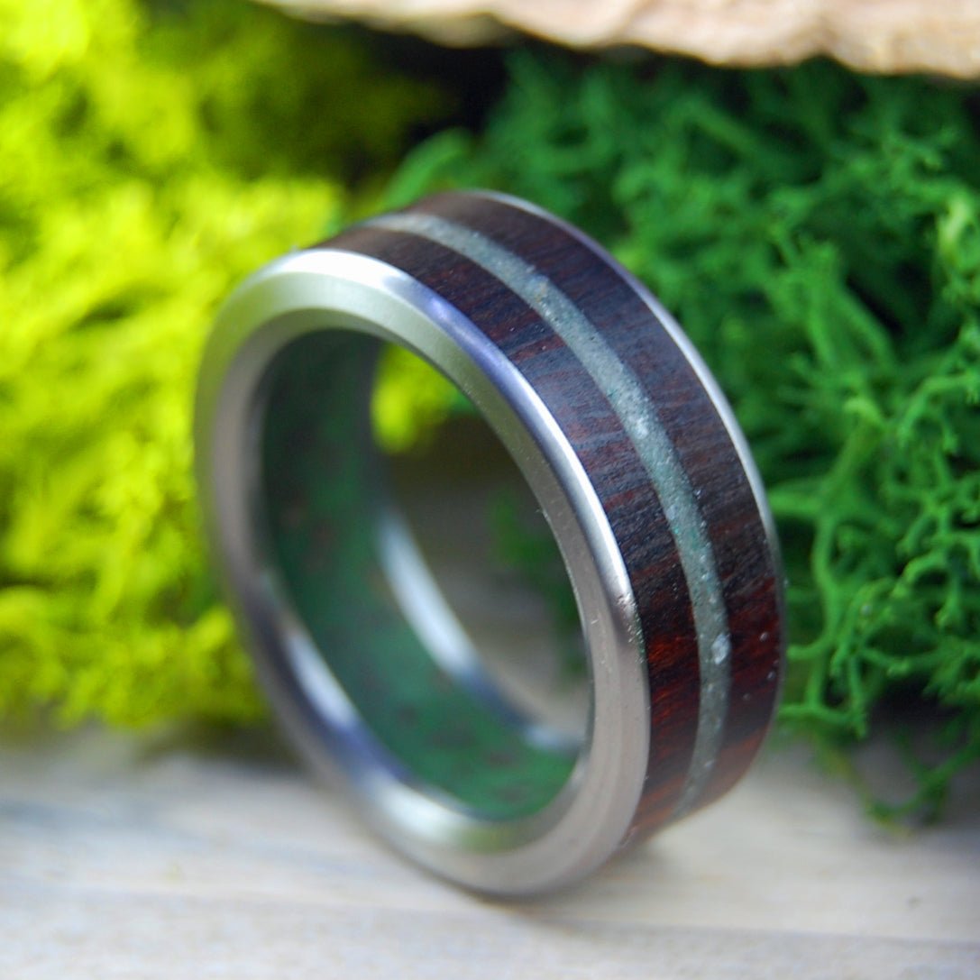 High Under Manzanita | Men's Marijuana, Moss Agate, Manzanita Wood & Titanium Wedding Ring - Minter and Richter Designs