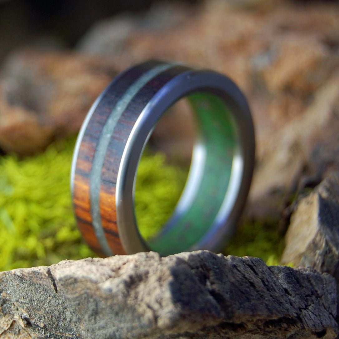 High Under Manzanita | Men's Marijuana, Moss Agate, Manzanita Wood & Titanium Wedding Ring - Minter and Richter Designs