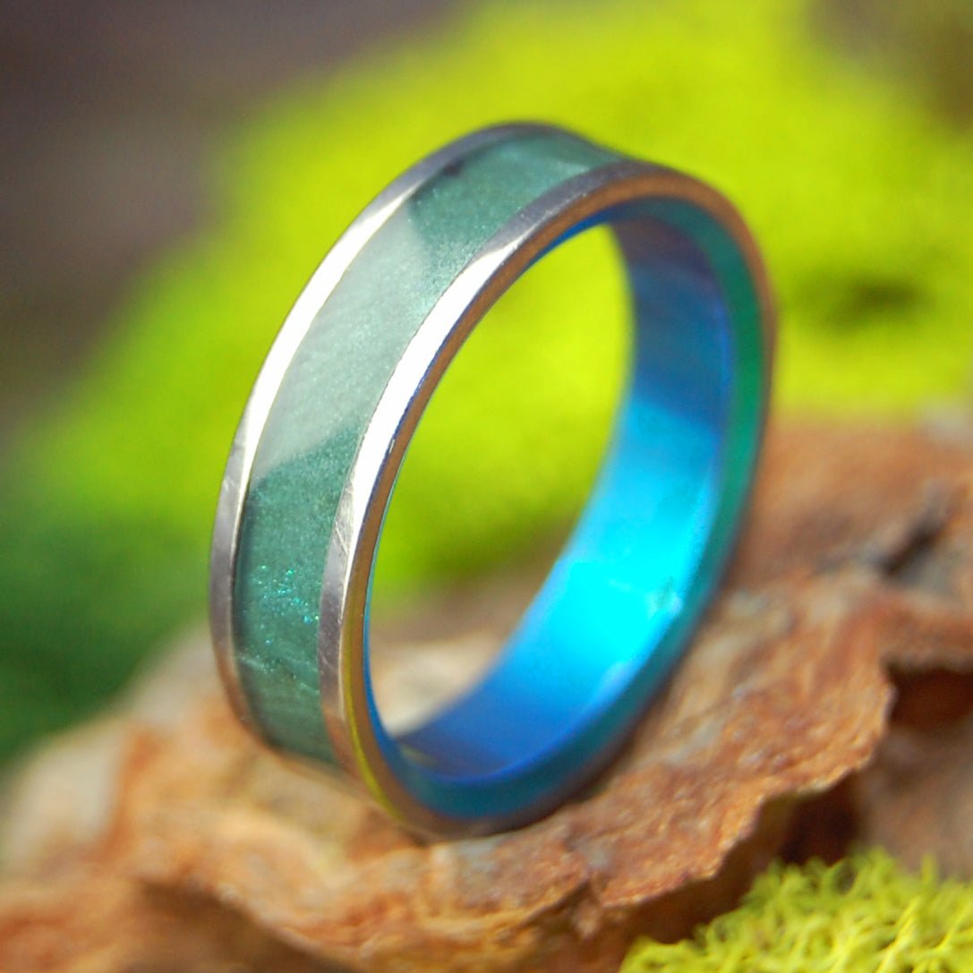 Hummingbird | Size 5.75 At 5mm | Green Marbled Resin | Unique Wedding Band | On Sale - Minter and Richter Designs