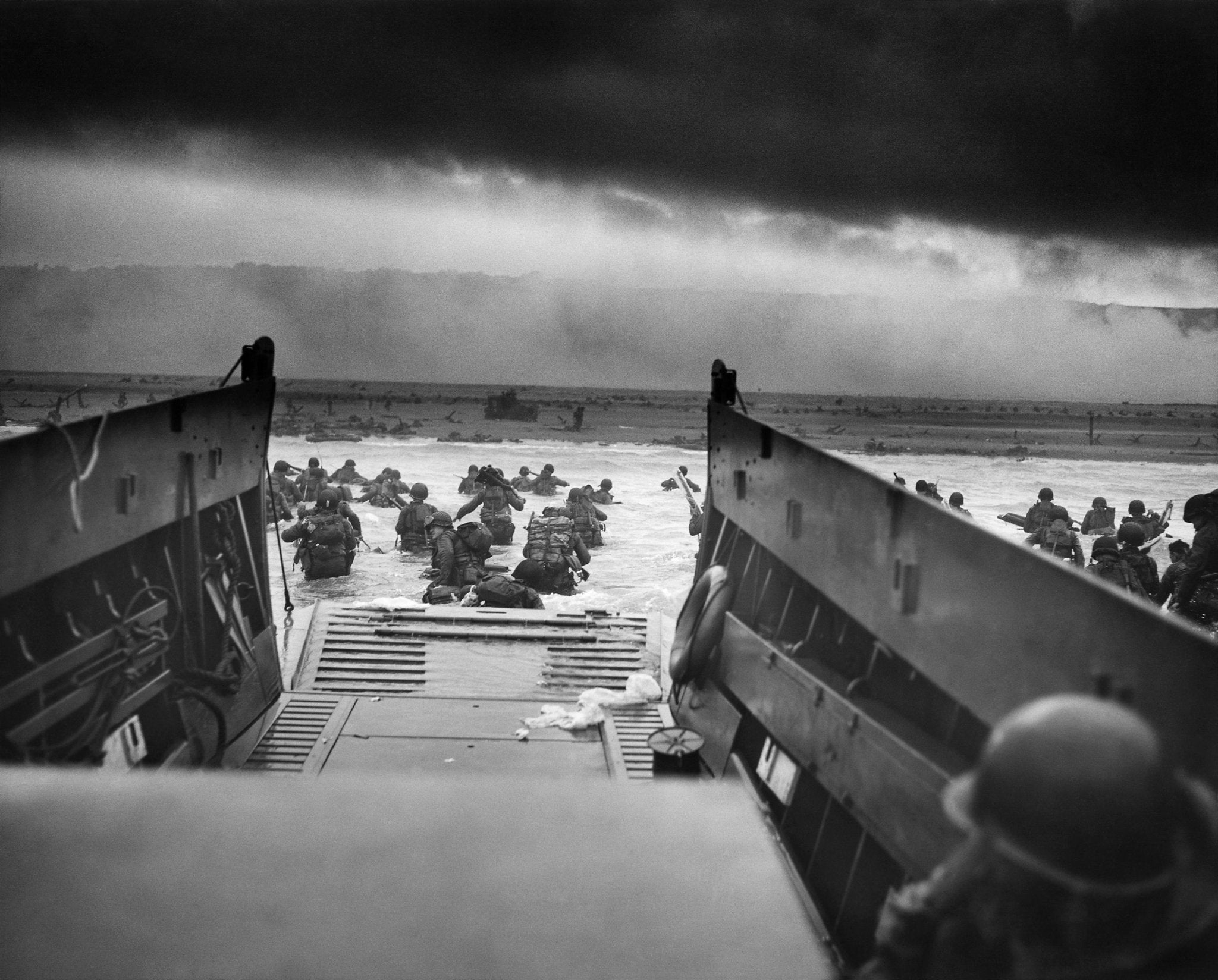Les Braves Dday | Men's Omaha Beach Sand, Normandy France & Titanium Military Memorial Wedding Ring - Minter and Richter Designs