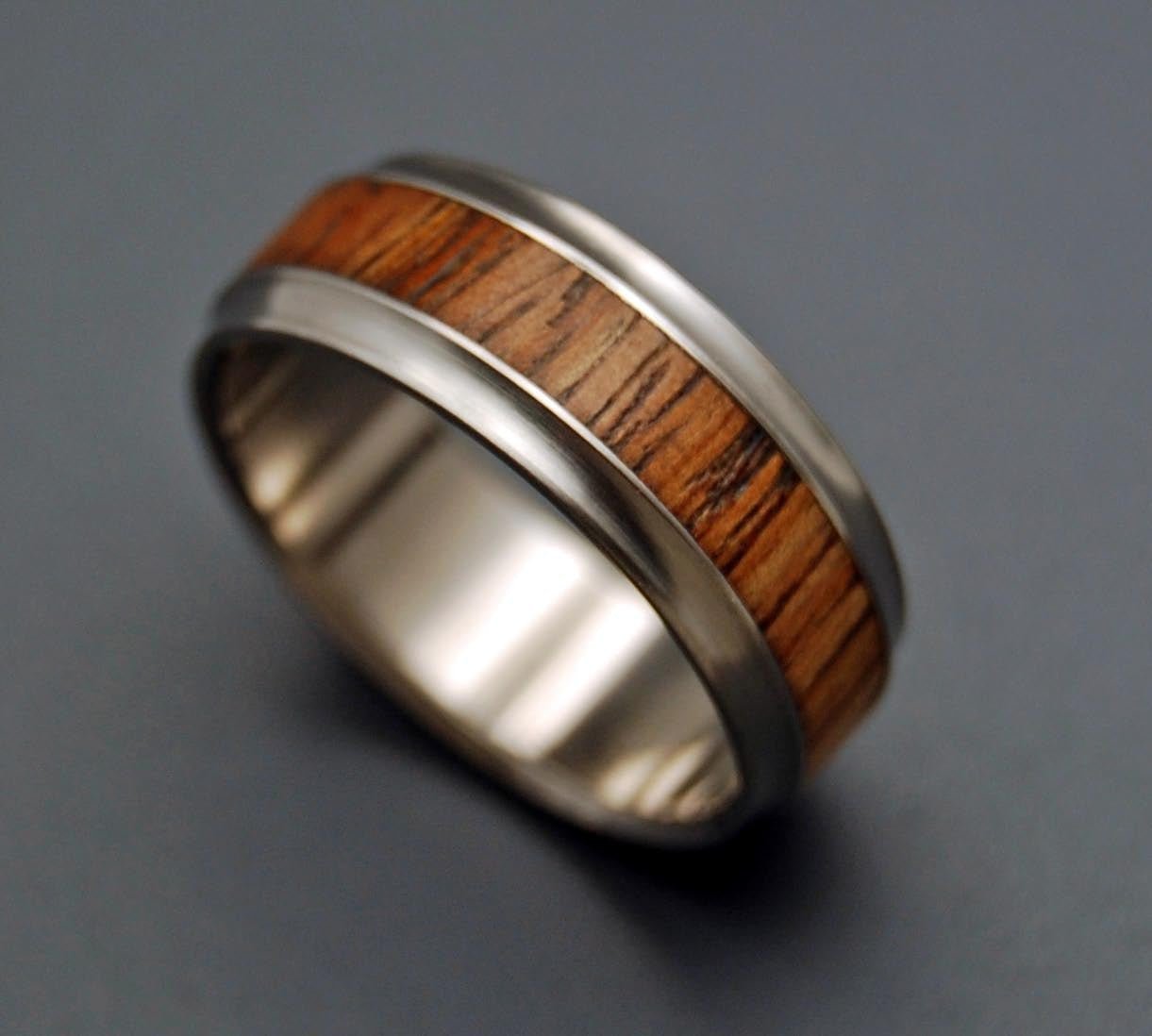Mau Loa | Men's Hawaiian Koa Wood & Titanium Wedding Ring - Minter and Richter Designs