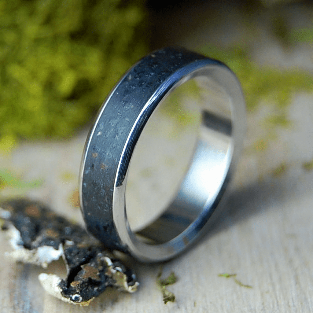 Memento Ring: Custom Single Inlay - Minter and Richter Designs