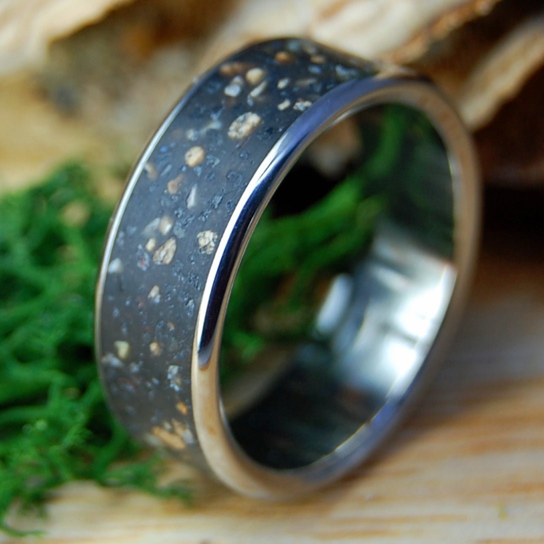 ODE TO ICELAND | Men's Icelandic Beach Sand, Lava & Titanium Wedding Ring - Minter and Richter Designs