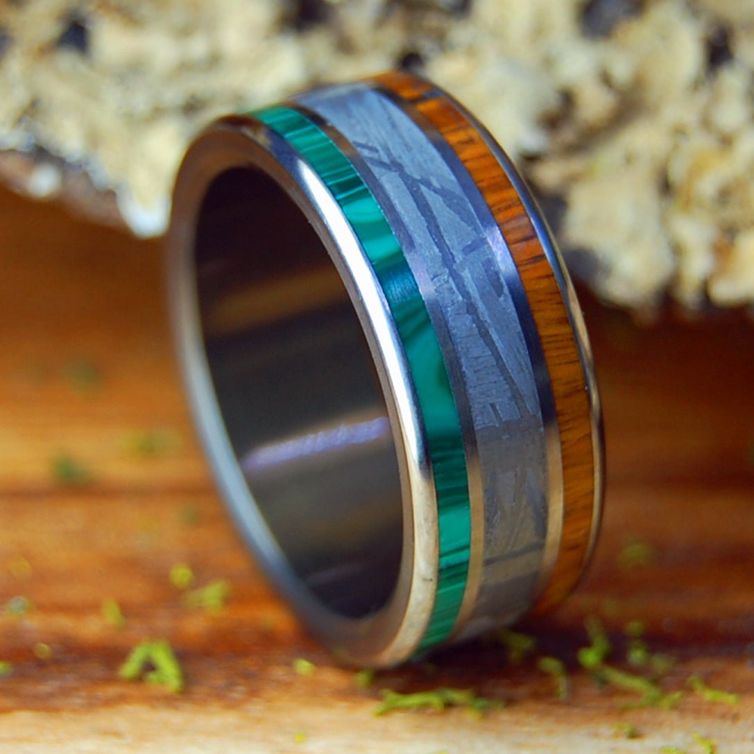 PALO SANTO | Men's Meteorite, Malachite, Lignum Vitae & Titanium Wedding Ring - Minter and Richter Designs