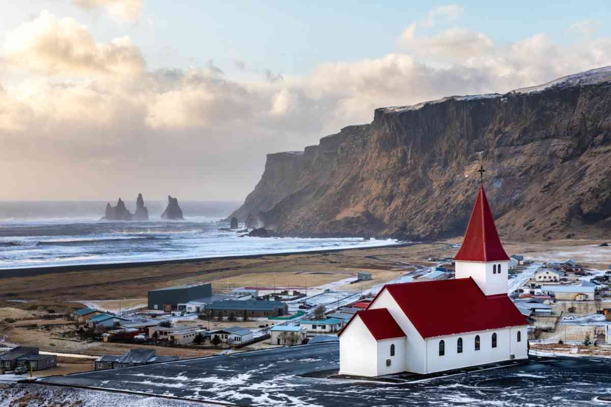 Purple Heart at Vik Beach Iceland | Beach Sand & Purple Marbled Opalescent - Unique Wedding Rings - Minter and Richter Designs