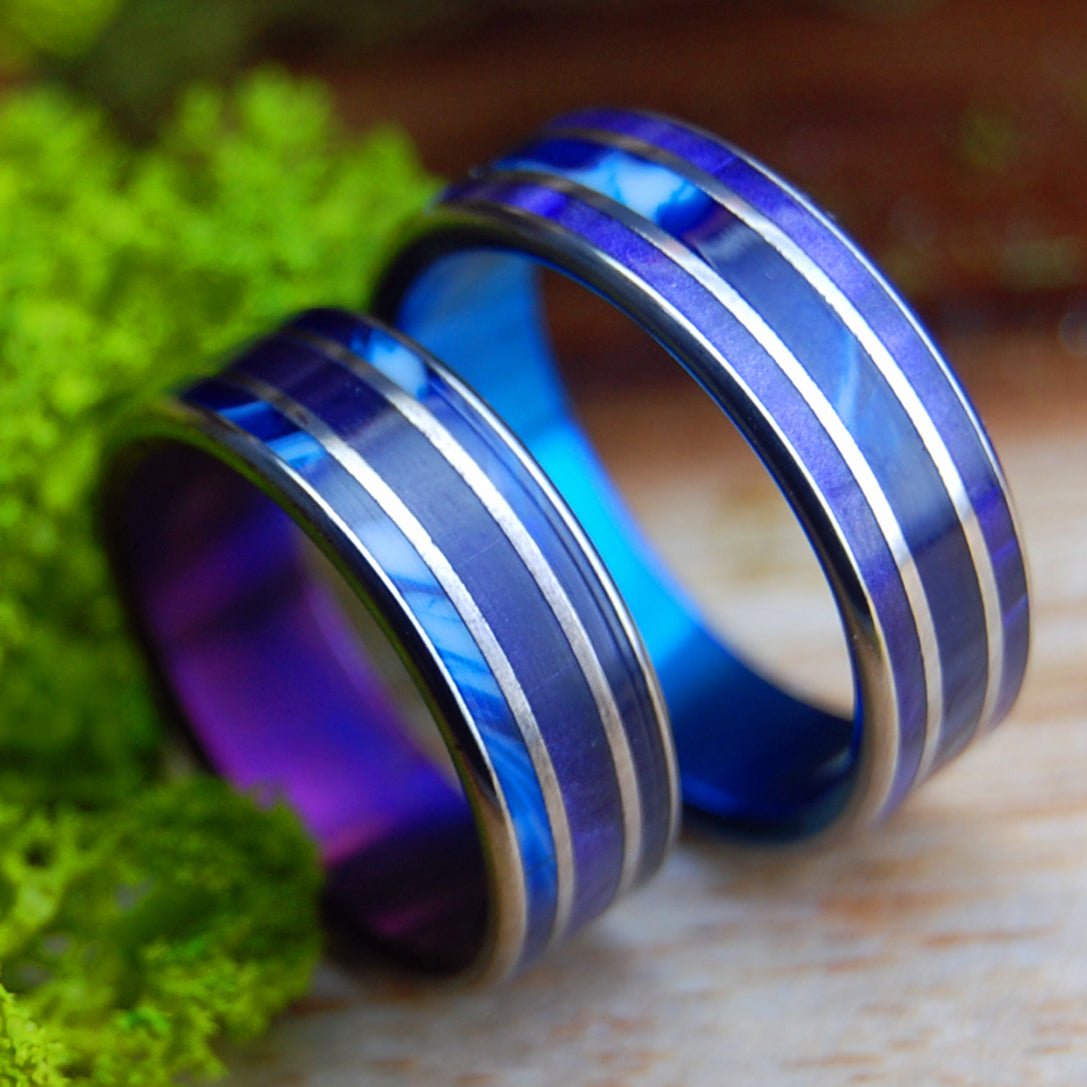 PURPLE SHIMMER, BLUE SEA | Blue Vintage Resin, Purple Marbled Opalescent & Titanium - Unique Wedding Rings - Wedding Rings Set - Minter and Richter Designs