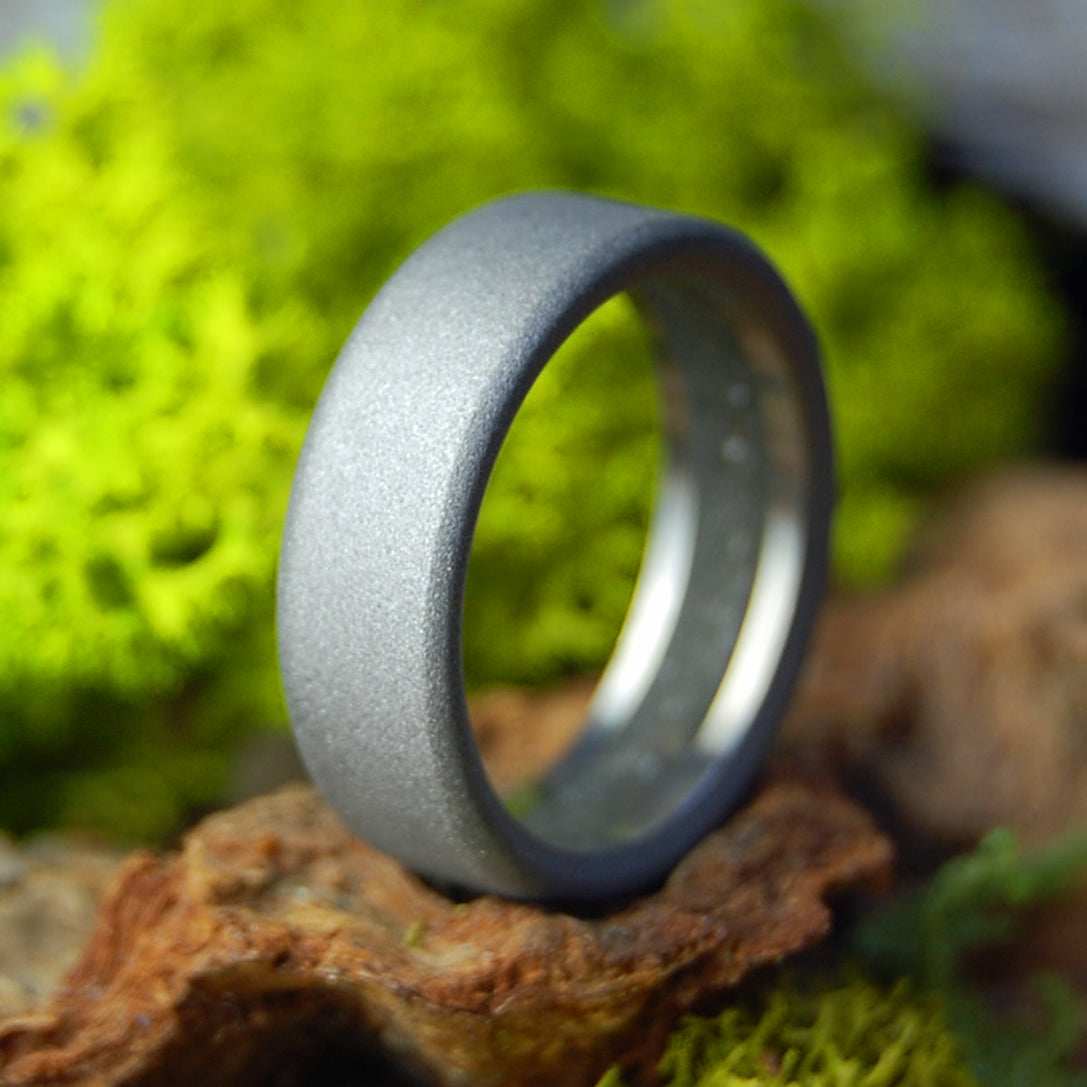 Single Interior Inlay Earth Memento Ring