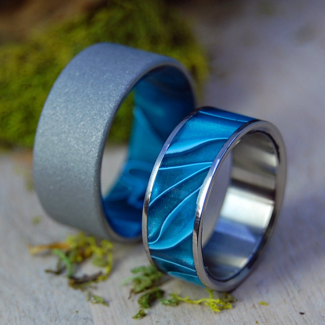Time Travel Ocean's Moon | Aquatic Blue Resin - Unique Titanium Wedding Rings - Minter and Richter Designs