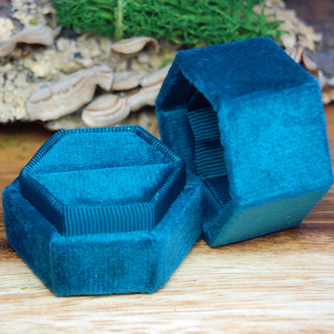 VELVET RING BOX - DARK CYAN | Ultra Soft Velvet Wedding Ring Box For 1 Ring - Minter and Richter Designs