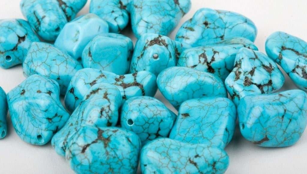 ARIZONA TURQUOISE STONE Wedding Rings - How Earthy Materials Like Colorful Stones Can Symbolize Your Unique Love Story - Minter and Richter Designs
