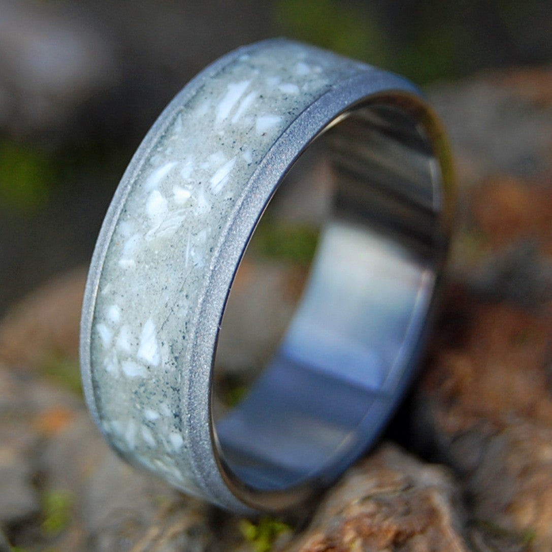 ST. AUGUSTINE PREDATOR | Men's Alligator Teeth, St. Augustine Beach Sand & Titanium Wedding Ring