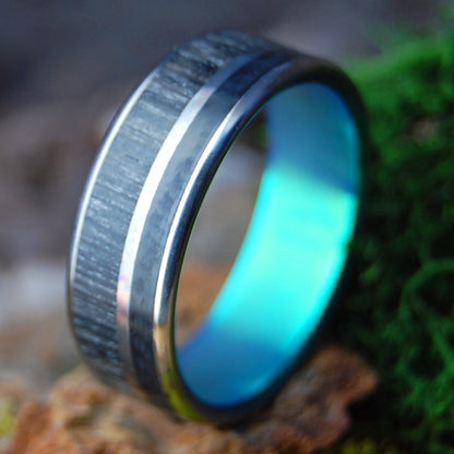BISON BOG GREEN | Bison Horn, Bog Oak & Titanium Wedding Ring