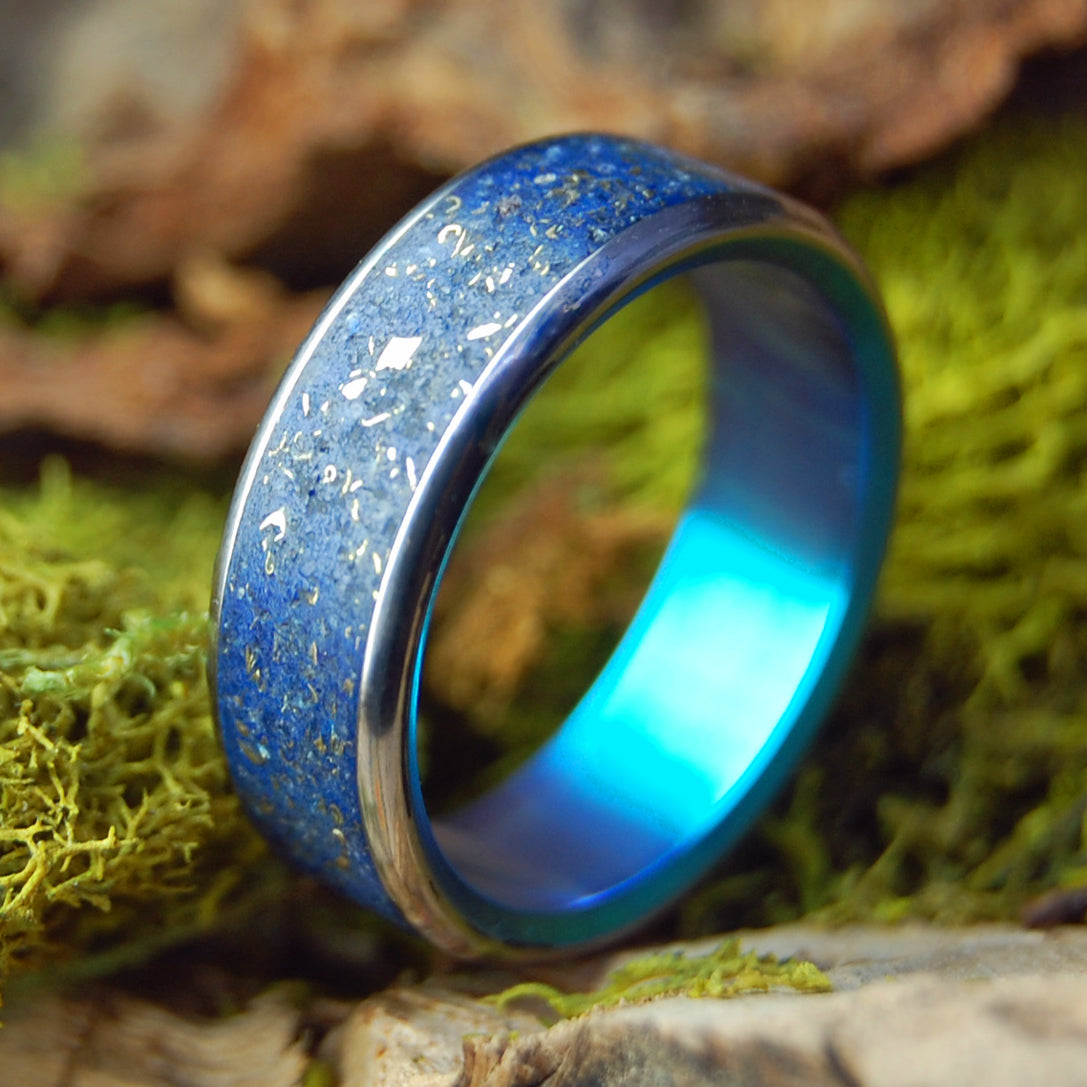 Single Center Inlay Blue Earth Memento Ring