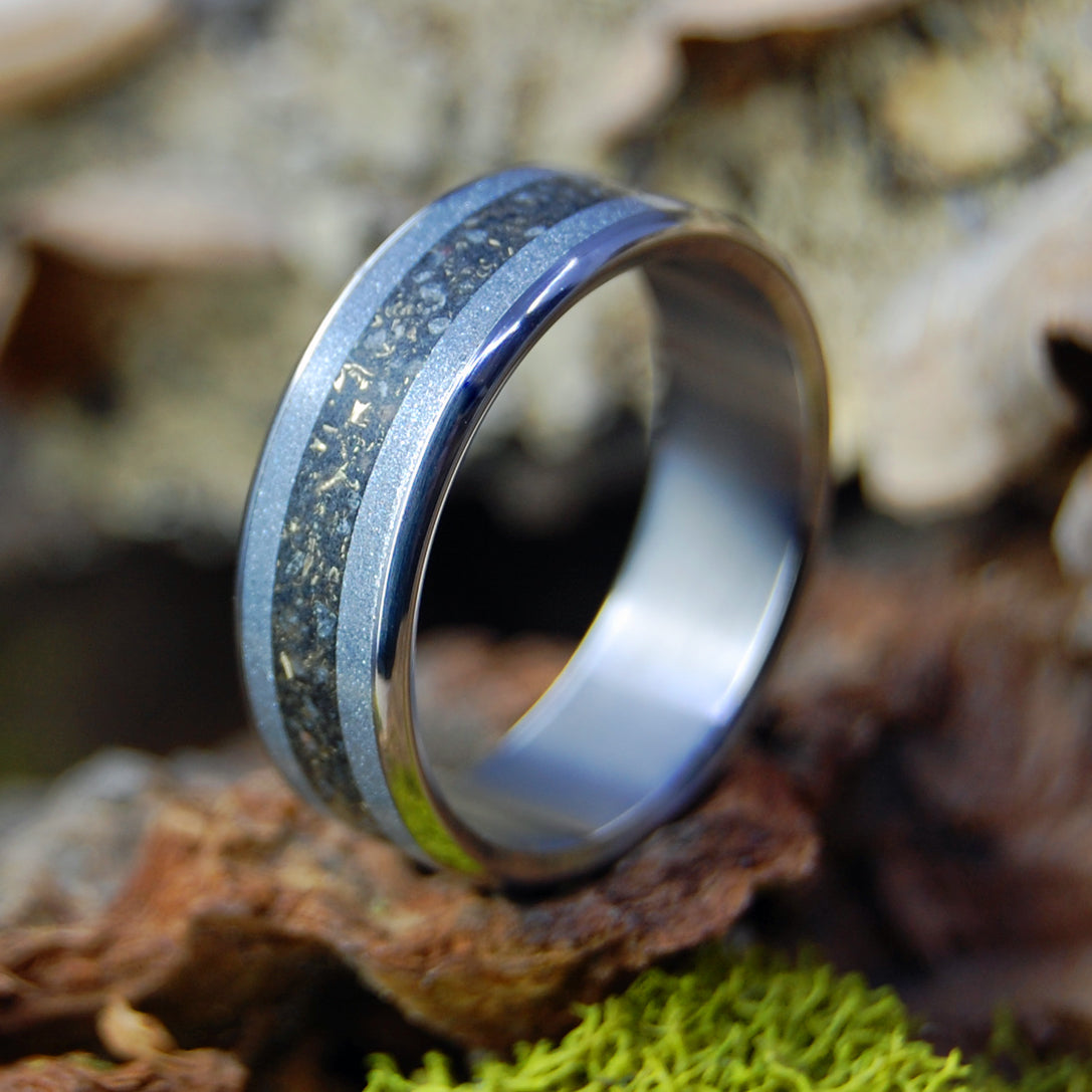 EAST SUSSEX ENGLAND IN GOLD AND LAVA | Crushed Gold, Beach Sand, Lava with Silver Star M3 - Men's Wedding Ring - Minter and Richter Designs