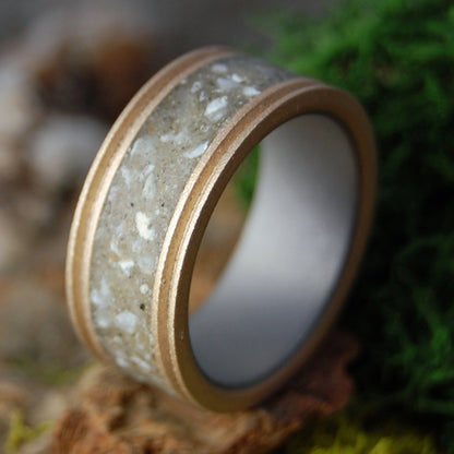 HUNTINGTON AUSSIE BRONZE | Men's Beach Sand, Sea Shells, Bronze & Titanium Wedding Ring