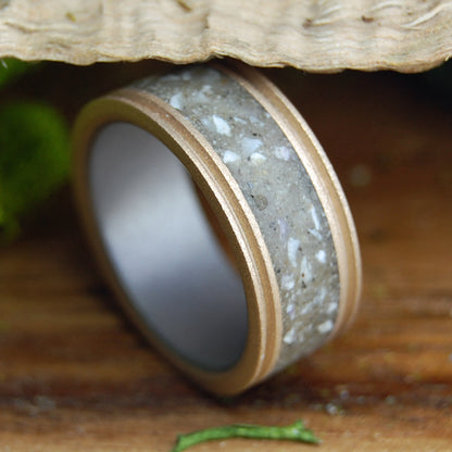 HUNTINGTON AUSSIE BRONZE | Men's Beach Sand, Sea Shells, Bronze & Titanium Wedding Ring
