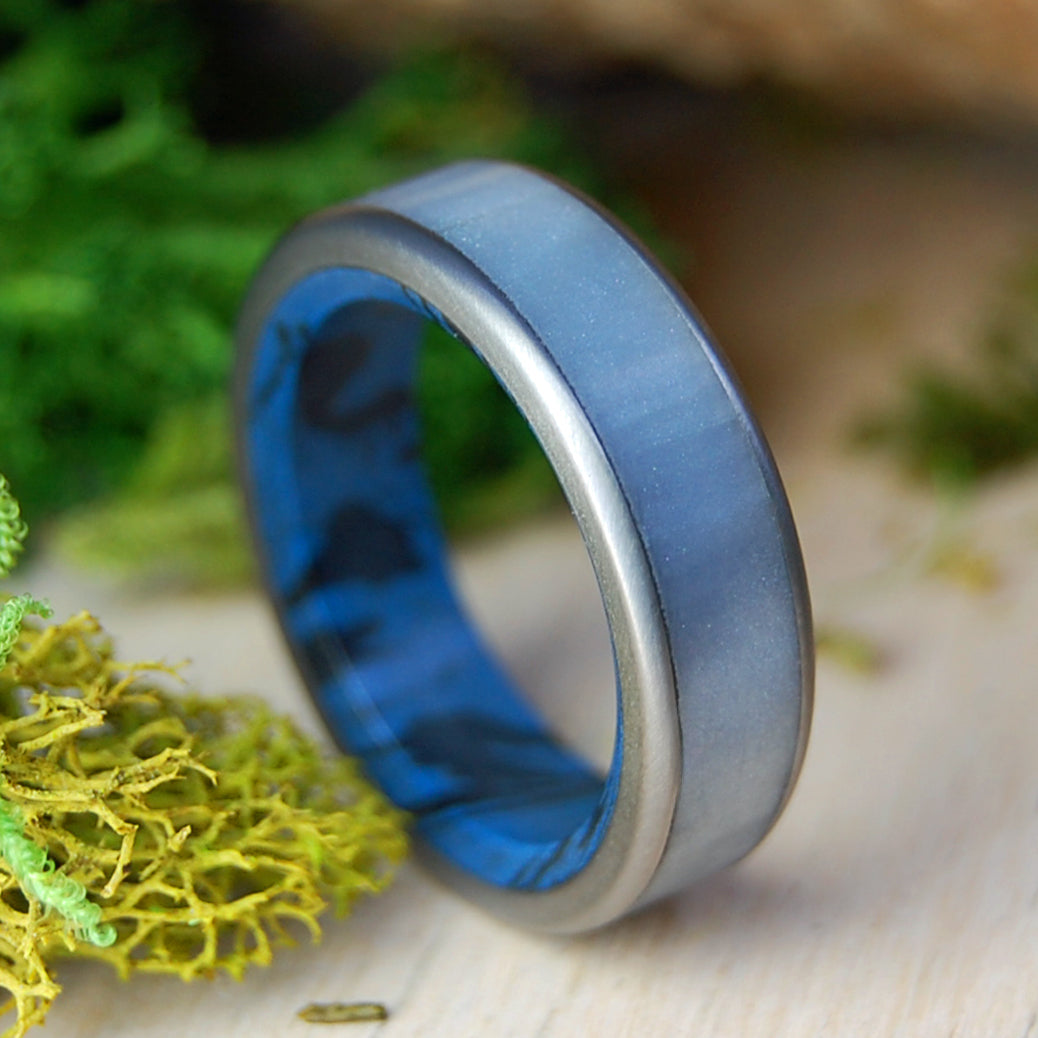 Oceania Blue Black | Men's Gray Marbled Opalescent, Blue Black M3 & Titanium Wedding Ring