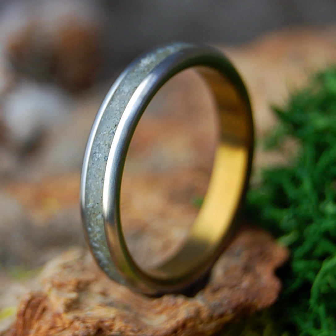 OREGON AGATE | Oregon Agate & Titanium Women's Wedding Ring