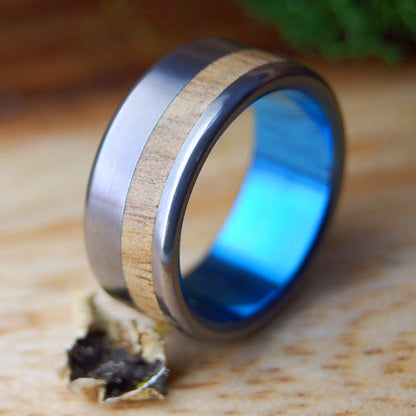 OREGON MYRTLE WANDER | Oregon Myrtle Wood & Titanium Wedding Ring