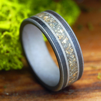PUERTO NUEVO | Men's Indian Rosewood, Beach Sand & Titanium Wedding Ring
