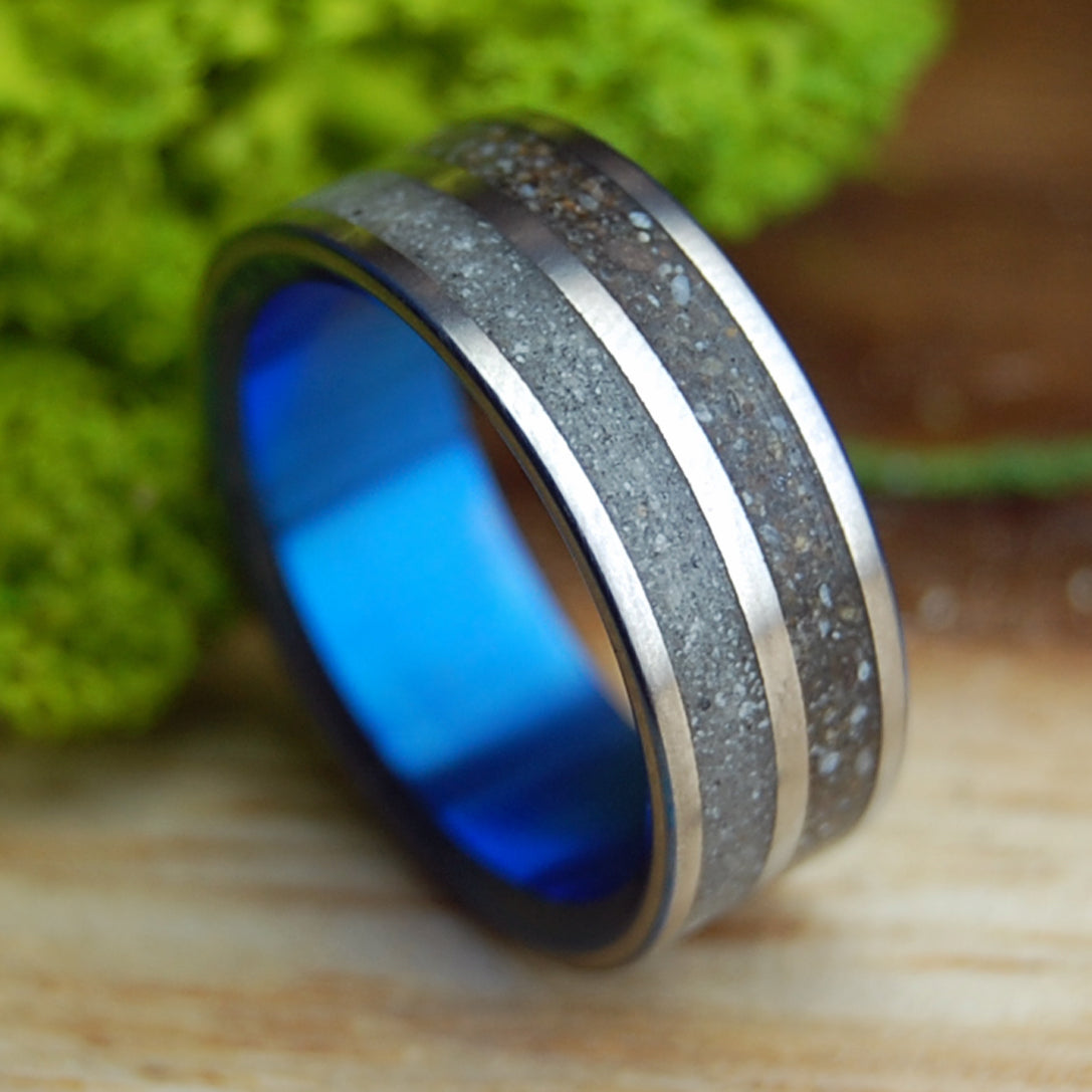 ST. PETE OF HERRADURA | Men's Costa Rican and Florida Beach Sand & Titanium Wedding Ring