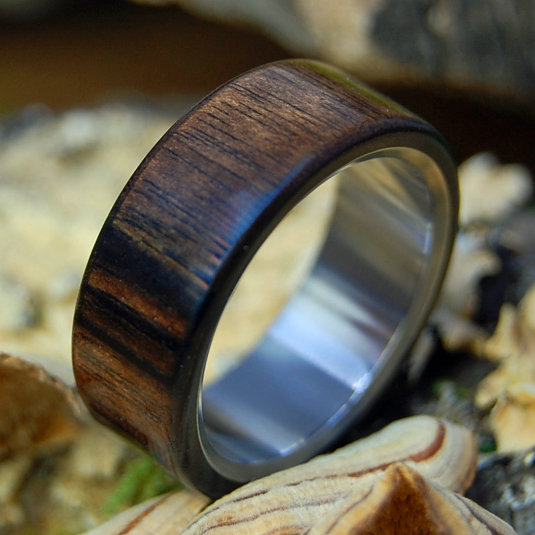 DIOSPYROS CRASSIFLORA | Men's African Ebony Wood & Titanium Wedding Ring