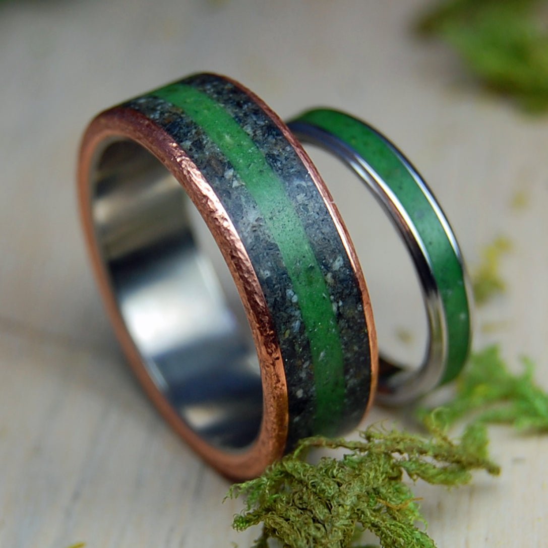 Alaska River Connemara Set | Beach Sand & Connemara Marble, Titanium and Inox Steel Wedding Rings - Unique Wedding Rings - Minter and Richter Designs