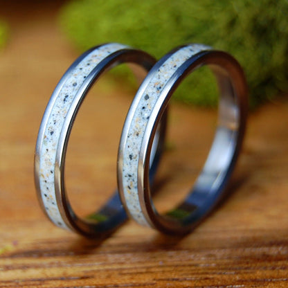 BED ROCK BEAUTY SET NARROW | Beach Sand & Titanium Wedding Rings - Minter and Richter Designs