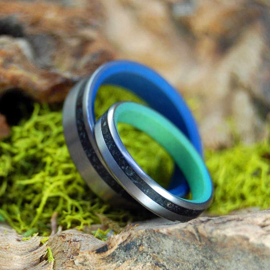 Blue And Green Starlit Night On Vik Beach| Icelandic Volcanic Beach Sand And Lava - Unique Wedding Ring - Minter and Richter Designs