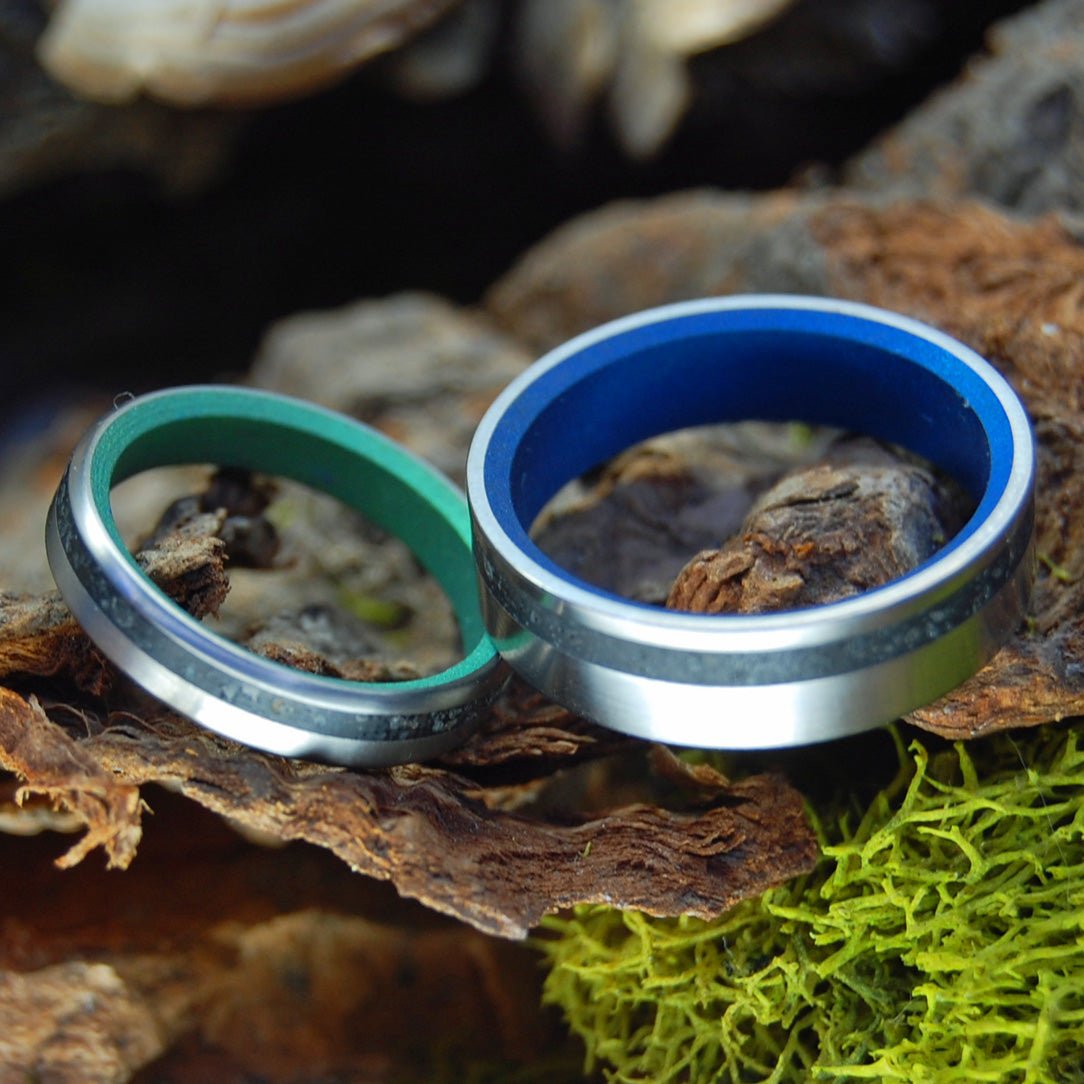 Blue And Green Starlit Night On Vik Beach| Icelandic Volcanic Beach Sand And Lava - Unique Wedding Ring - Minter and Richter Designs