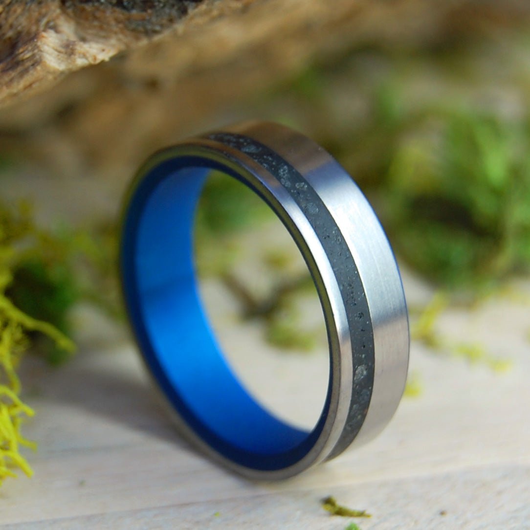 Blue Starlit Night On Vik Beach | Men's Icelandic Lava, Icelandic Beach Sand & Titanium Wedding Ring - Minter and Richter Designs