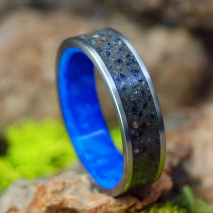 C Street Beach NJ | Men's Beach Sand, Costa Rica Lava, Sodalite & Titanium Wedding Ring - Minter and Richter Designs