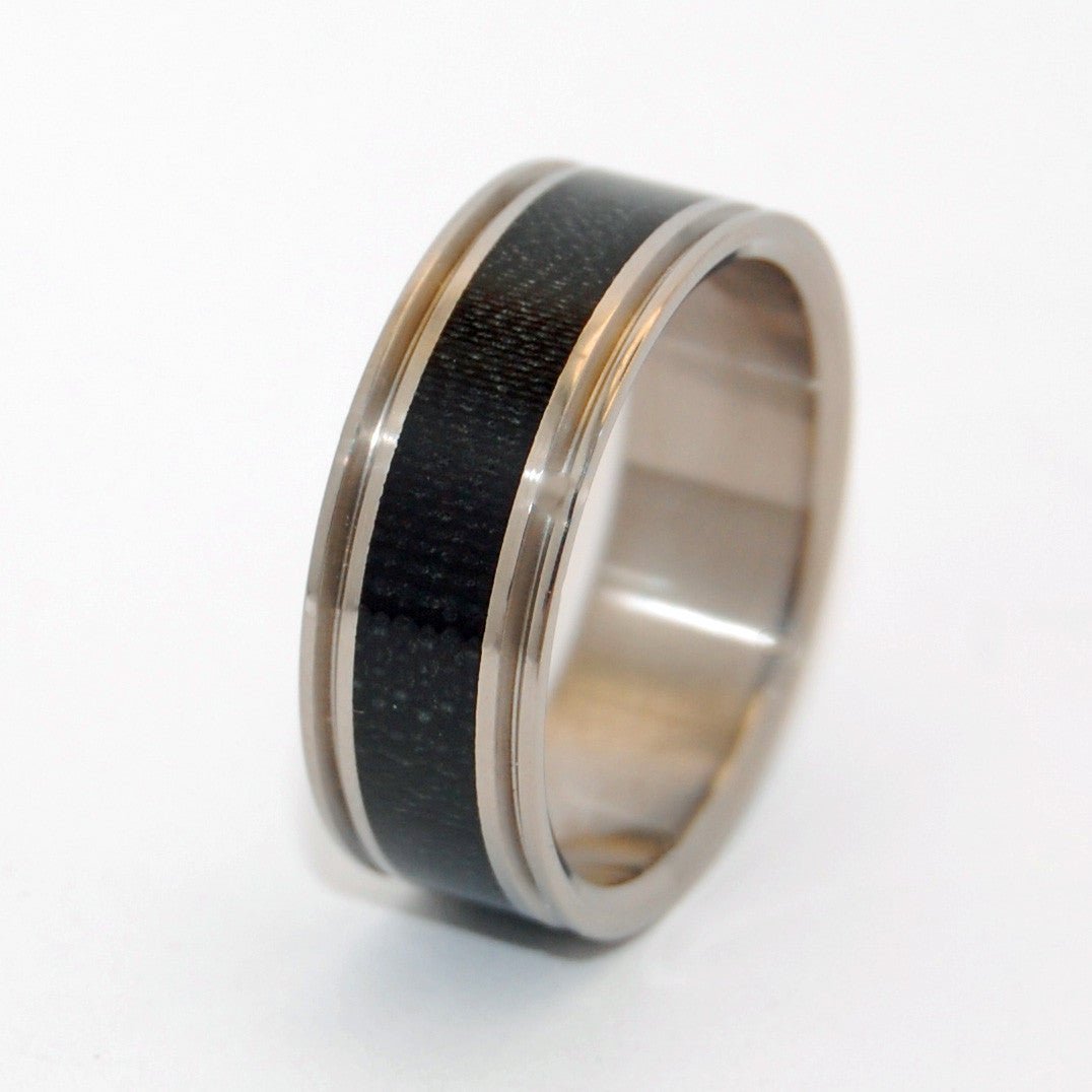 Carbon Fiber Man | Men's Carbon Fiber & Titanium Wedding Ring - Minter and Richter Designs
