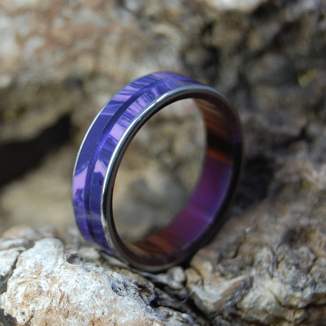 PURPLE LOVE IN LONDON | Charoite Stone & Purple Marbled Opalescent - Purple Wedding Rings - Minter and Richter Designs