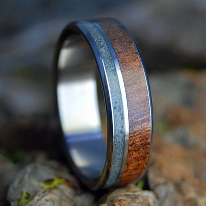 CURACAO KOA | Beach Sand & Koa Wood Titanium Wedding Ring - Minter and Richter Designs