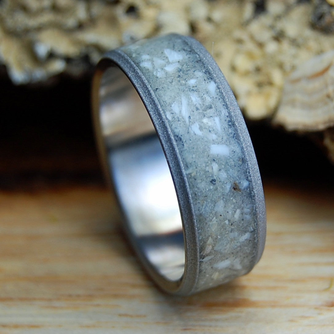 ST. AUGUSTINE PREDATOR | Men's Alligator Teeth, St. Augustine Beach Sand & Titanium Wedding Ring