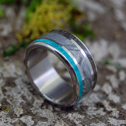 Going Forward Gone | Men's Meteorite, Wood & Titanium Wedding Ring - Minter and Richter Designs