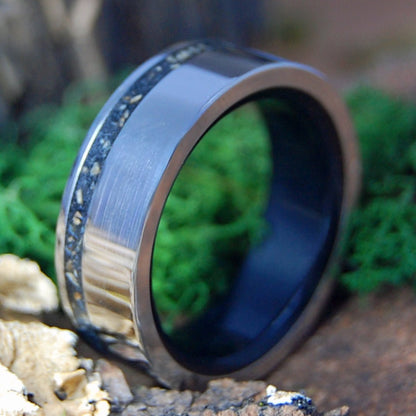 HURON CONFEDERACY - THE BEAR PEOPLE | Men's Bison, Bear, Coal & Inox Steel Wedding Ring - Minter and Richter Designs