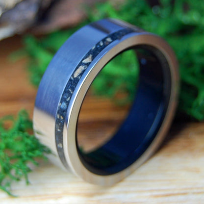 HURON CONFEDERACY - THE BEAR PEOPLE | Men's Bison, Bear, Coal & Inox Steel Wedding Ring - Minter and Richter Designs